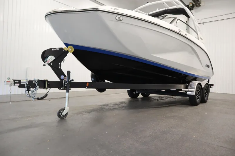 Slide: The Image of 2026 Yamaha Boats 222SD on trailer in indoor showroom. - 46