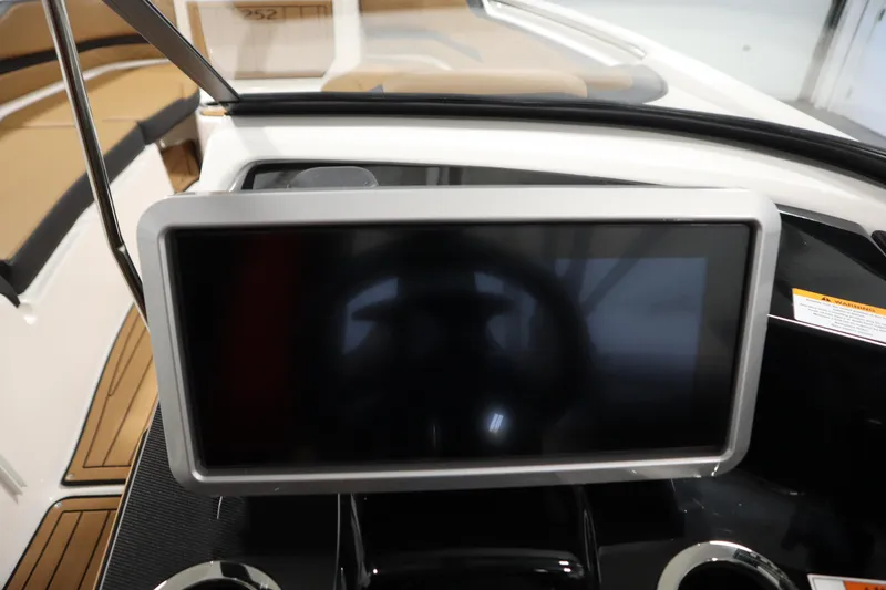 Slide: The Image of 2026 Yamaha Boats 252SD dashboard with touchscreen display and modern controls. - 20