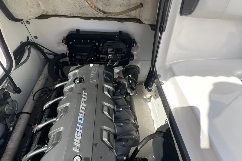 Slide: The Image of 2020 Yamaha SX190 engine compartment showcasing high output engine components. - 29