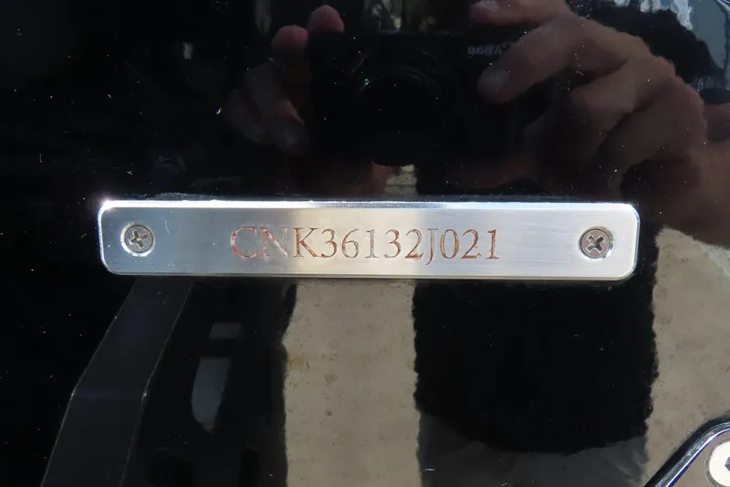 Slide: The Image of Engraved metal plate on Wright Performance 360 Carbon, 2021 model. - 20