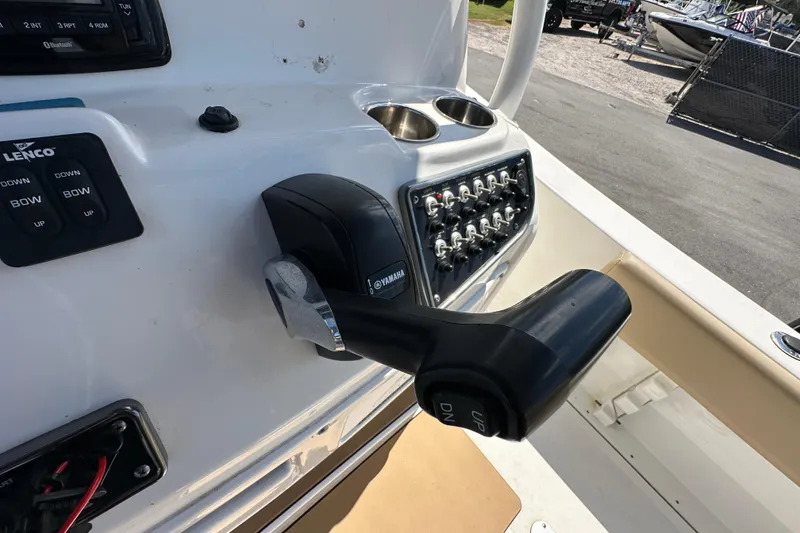 Slide: The Image of Control panel of 2020 NauticStar 2302 Legacy boat with Yamaha throttle. - 36