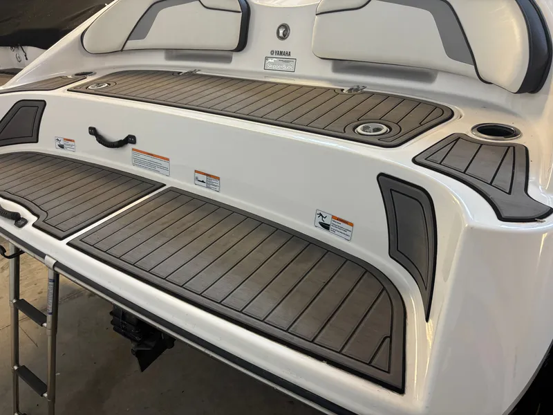 Slide: The Image of Yamaha Boats RP1800A SAP19 2017 with gray deck and swim platform. - 12