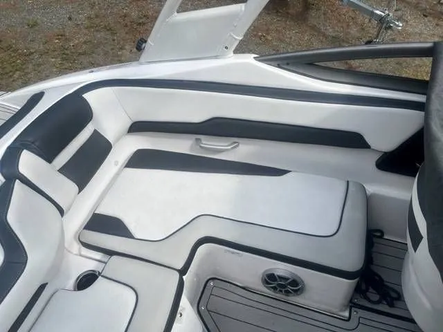 Slide: The Image of Yamaha 195S 2021 - 7