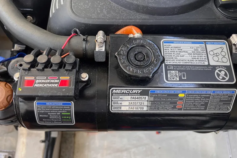 Slide: The Image of Cruisers Yachts 338 Bow Rider 2019 - 53