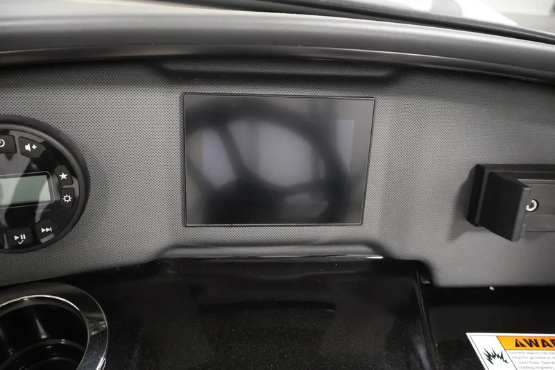 Slide: The Image of Dashboard of 2026 Yamaha Boats AR195 featuring control panel and display screen. - 21
