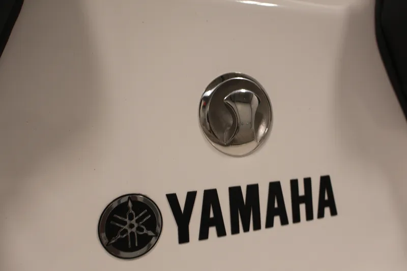 Slide: The Image of Close-up of 2026 Yamaha AR195 boat logo and fuel cap. - 33