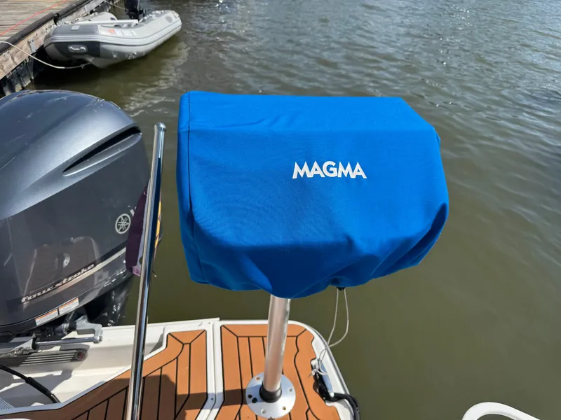 Slide: The Image of Ranger Tug 27 LE 2021 - 33