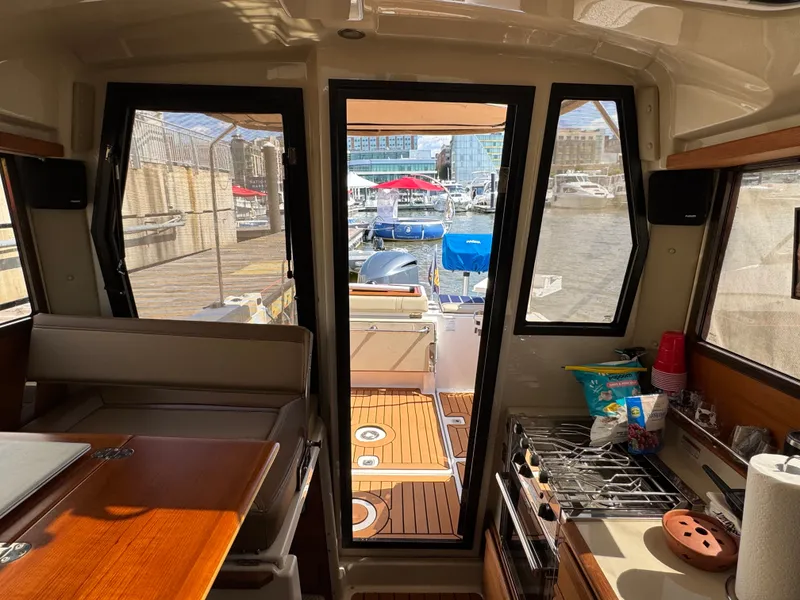 Slide: The Image of Ranger Tug 27 LE 2021 - 34