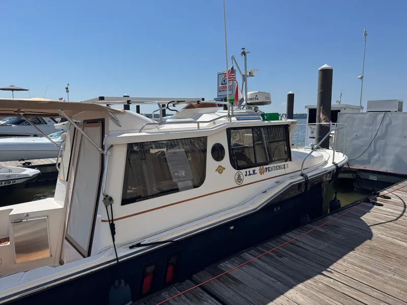 Slide: The Image of Ranger Tug 27 LE 2021 - 6