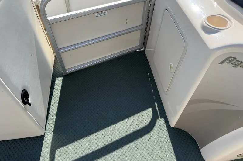 Slide: The Image of Aqua 240RE 2004 - 14