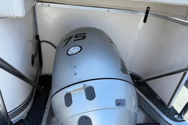 Slide: The Image of Aqua 240RE 2004 - 5