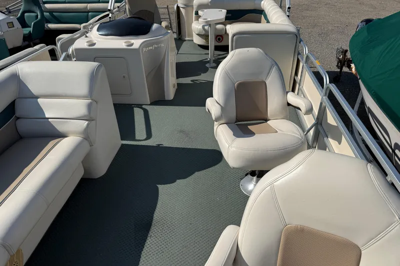 Slide: The Image of Aqua 240RE 2004 - 6