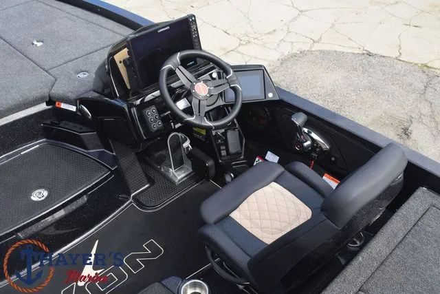 Slide: The Image of Ikon Boats LXE21 2026 - 10