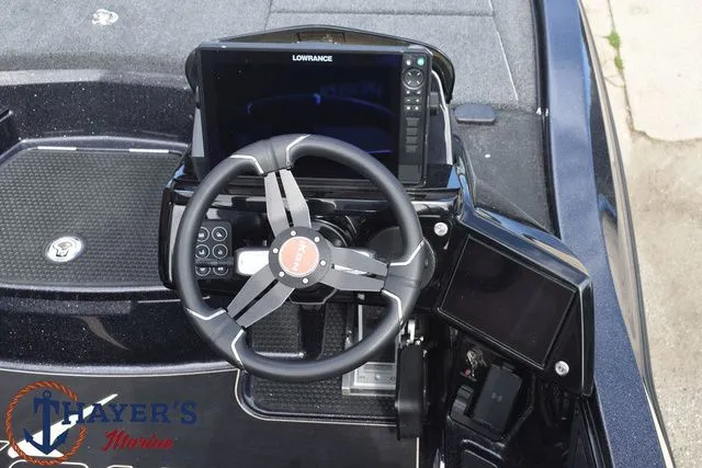 Slide: The Image of Ikon Boats LXE21 2026 - 12