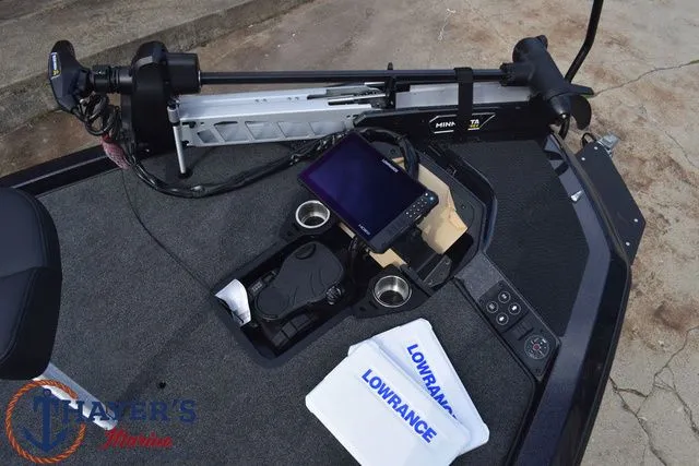 Slide: The Image of Ikon Boats LXE21 2026 - 13