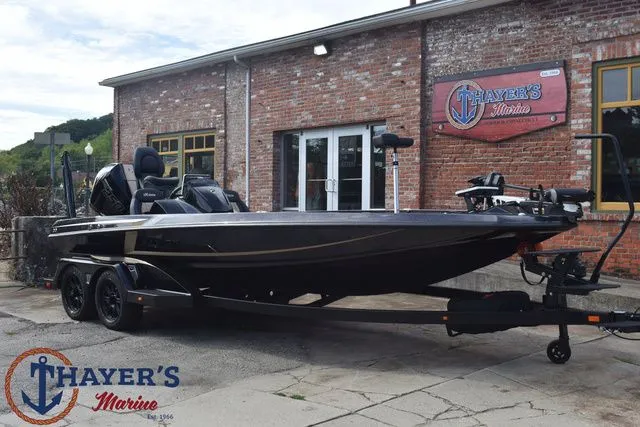 Slide: The Image of Ikon Boats LXE21 2026 - 2