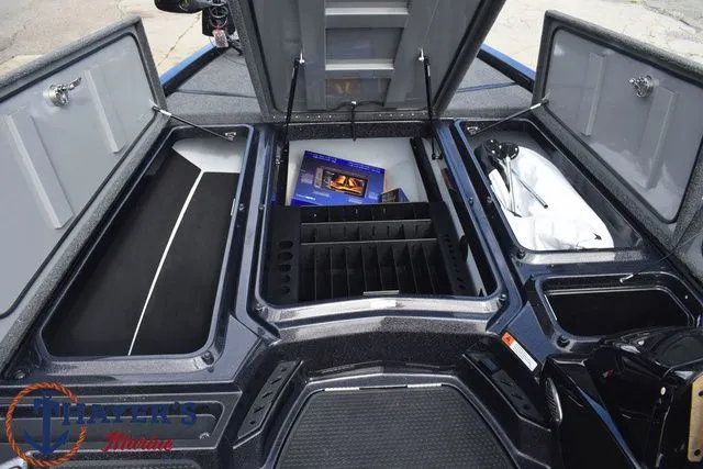 Slide: The Image of Ikon Boats LXE21 2026 - 20