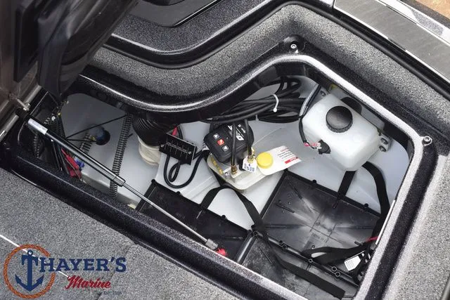 Slide: The Image of Ikon Boats LXE21 2026 - 24