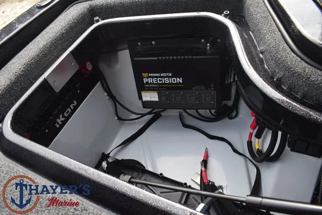 Slide: The Image of Ikon Boats LXE21 2026 - 25