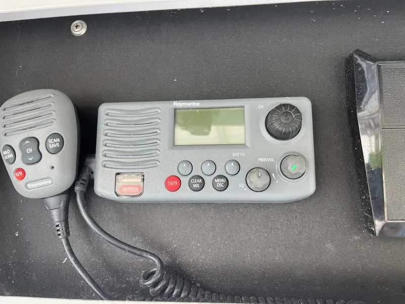 Slide: The Image of VHF marine radio on 2005 Strike 35 Sportfisherman boat dashboard. - 9