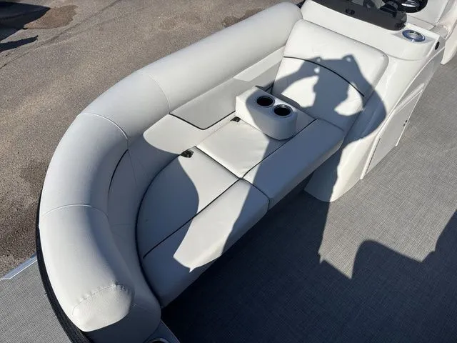 Slide: The Image of Crest Classic LX 200 SLC 2022 - 10