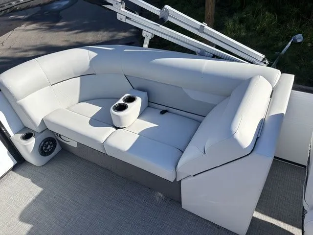 Slide: The Image of Crest Classic LX 200 SLC 2022 - 14