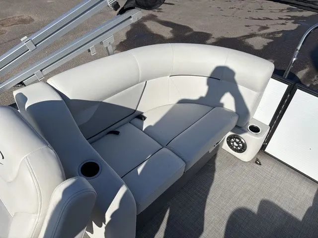 Slide: The Image of Crest Classic LX 200 SLC 2022 - 15