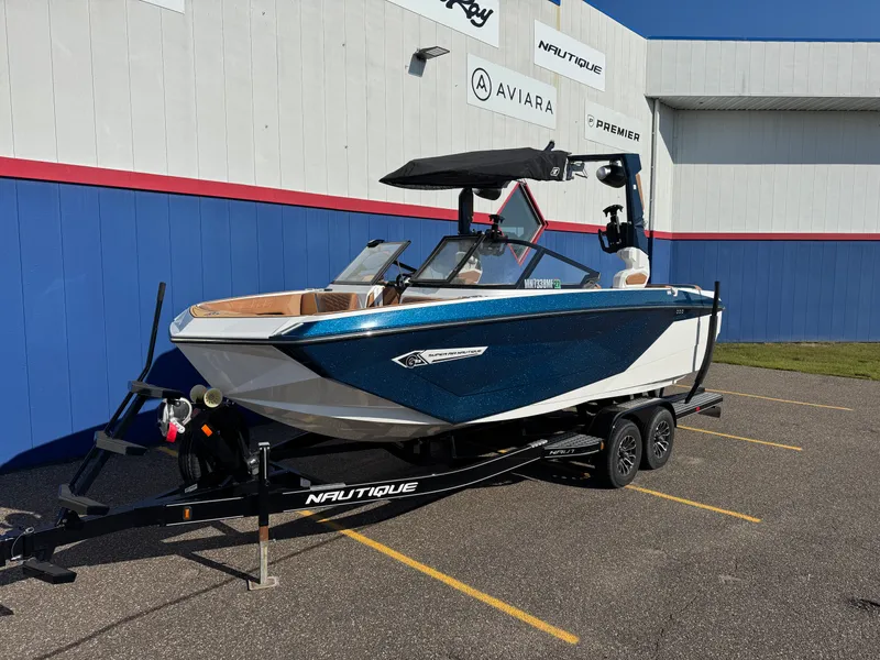 Slide: The Image of Nautique G23SA 2022 - 0