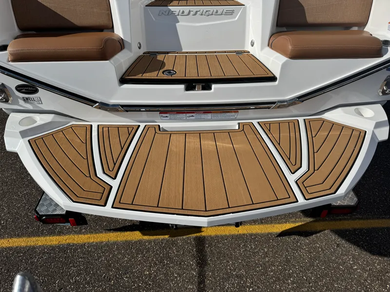 Slide: The Image of Nautique G23SA 2022 - 4