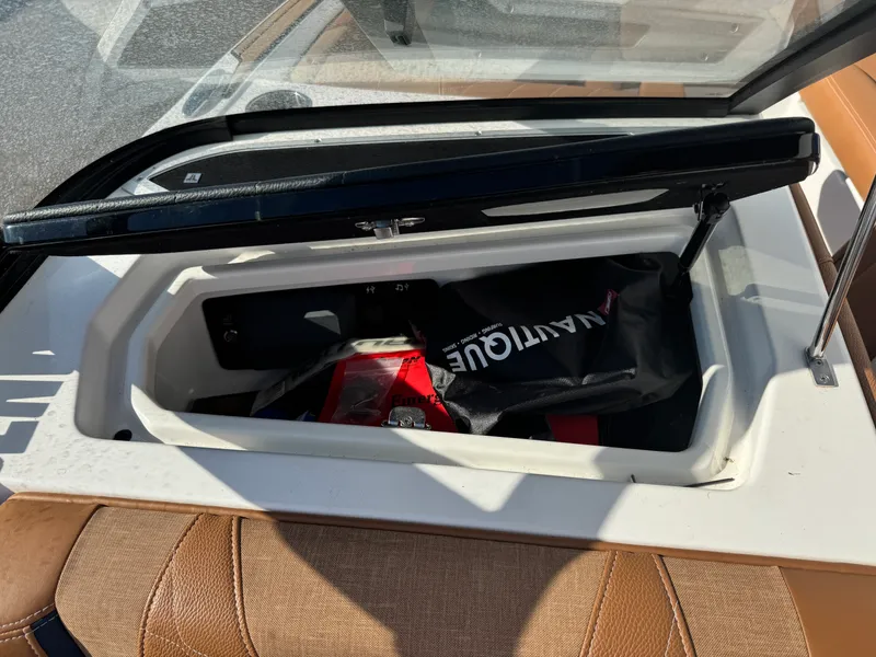 Slide: The Image of Nautique G23SA 2022 - 41