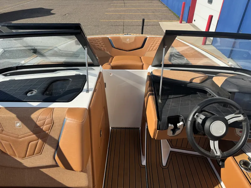 Slide: The Image of Nautique G23SA 2022 - 48