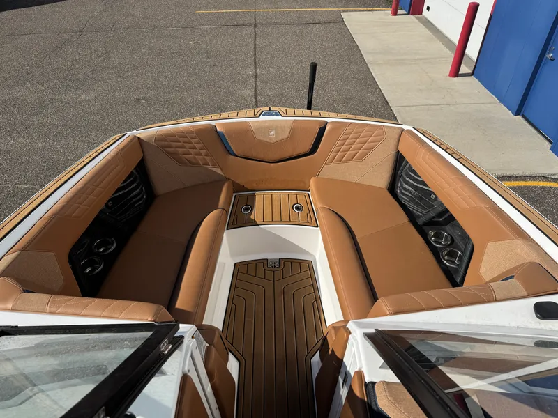 Slide: The Image of Nautique G23SA 2022 - 52