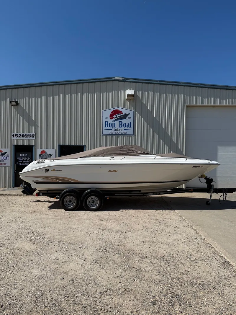 Slide: The Image of Sea Ray 230 Bow Rider 1996 - 25