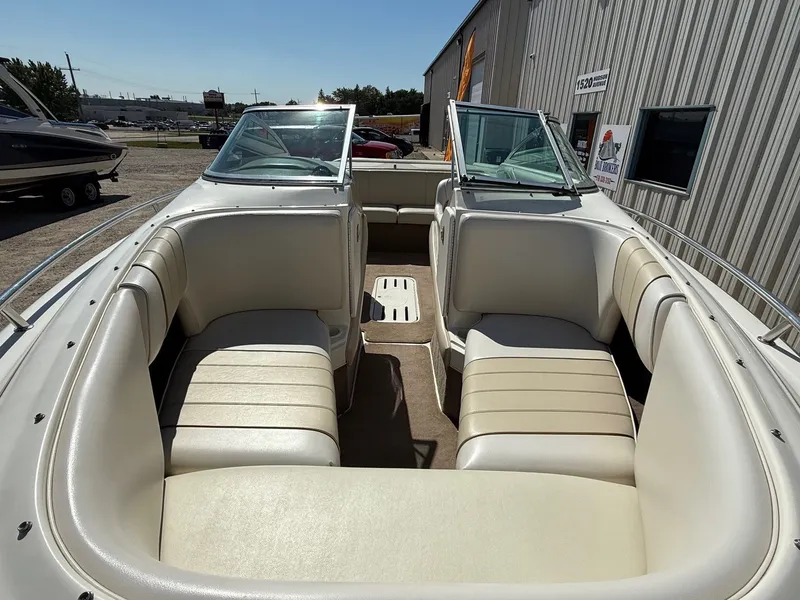 Slide: The Image of Sea Ray 230 Bow Rider 1996 - 3