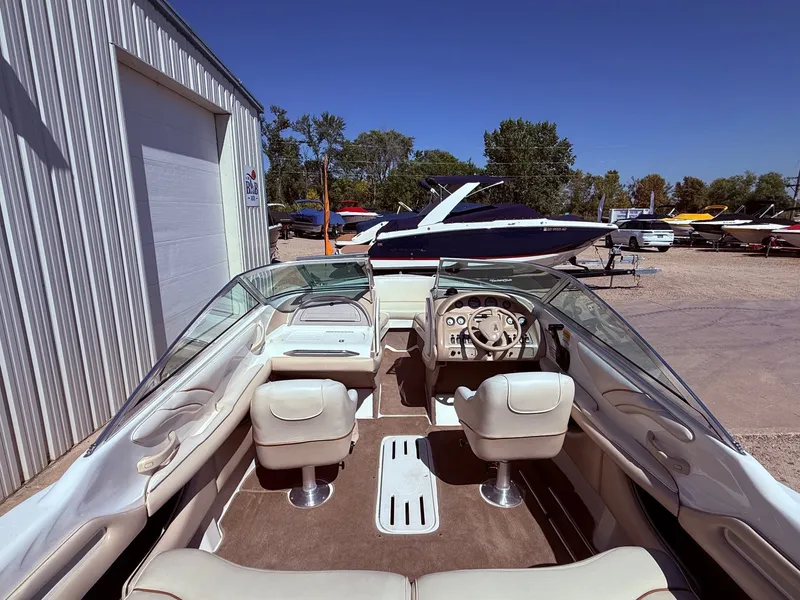 Slide: The Image of Sea Ray 230 Bow Rider 1996 - 7