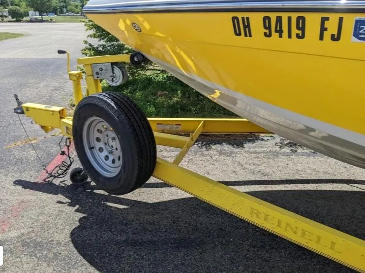 Slide: The Image of Reinell 230 LSE 2007 - 2