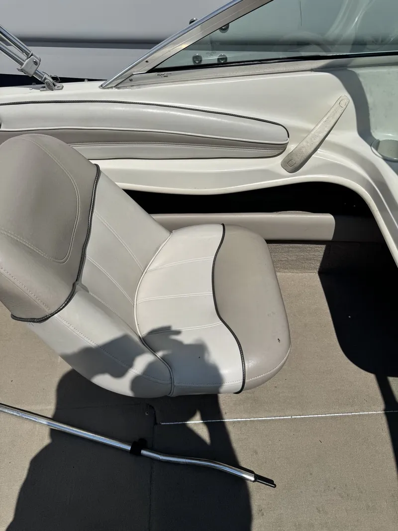 Slide: The Image of Sea Ray 182 SRX Bow Rider 2003 - 11