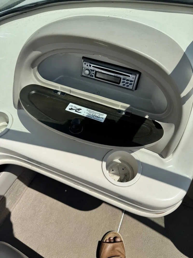 Slide: The Image of Sea Ray 182 SRX Bow Rider 2003 - 12