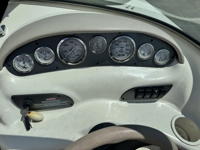 Slide: The Image of Sea Ray 182 SRX Bow Rider 2003 - 7