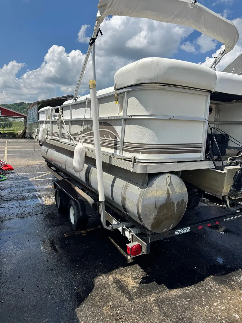 Slide: The Image of Odyssey 2102 L 2000 - 2