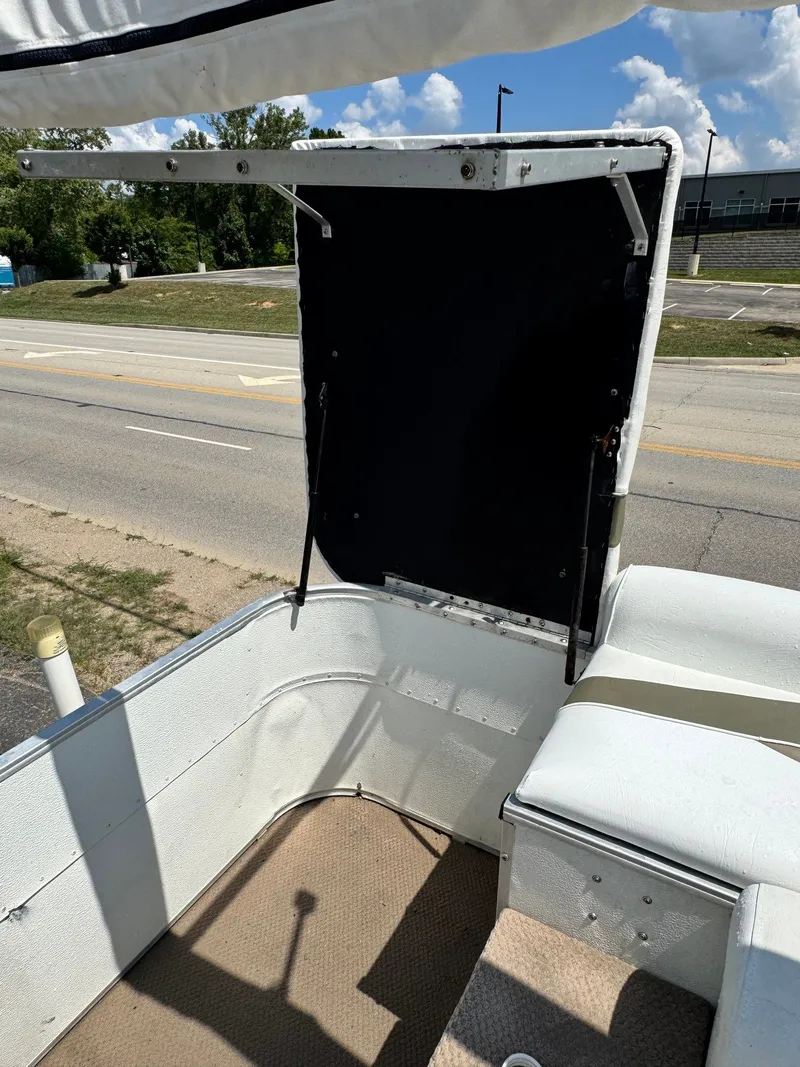 Slide: The Image of Odyssey 2102 L 2000 - 8