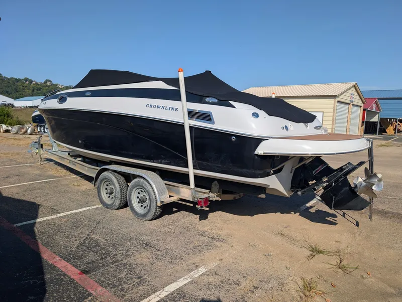 Slide: The Image of Crownline Boats 270 2004 - 1