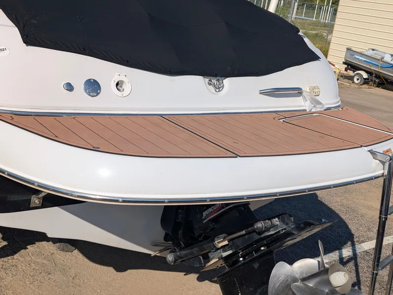 Slide: The Image of Crownline Boats 270 2004 - 4