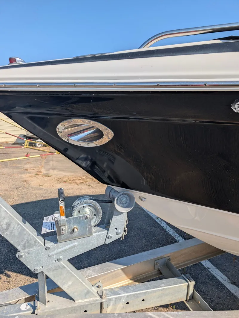 Slide: The Image of Crownline Boats 270 2004 - 5