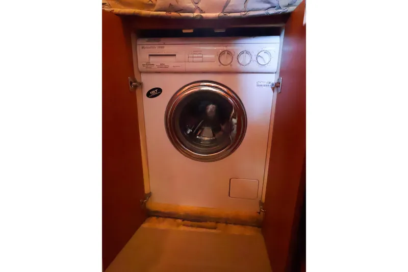 Slide: The Image of Built-in washing machine on 2002 Silverton 43 Motor Yacht. - 27