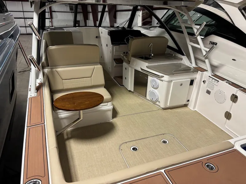 Slide: The Image of 2020 Everglades 340 Dual Console 12 - 12