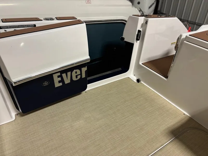 Slide: The Image of 2020 Everglades 340 Dual Console 14 - 14