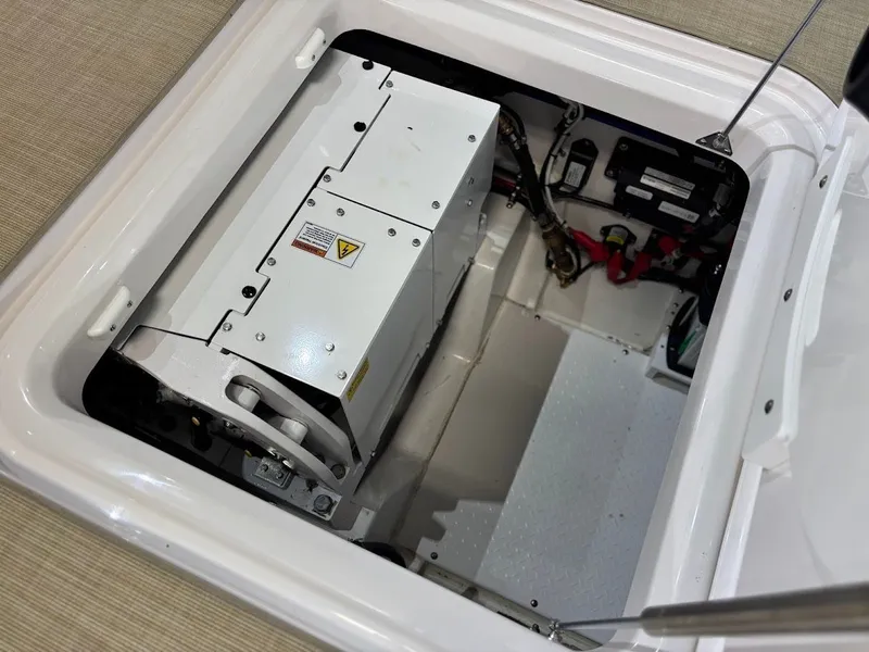 Slide: The Image of 2020 Everglades 340 Dual Console 24 - 24