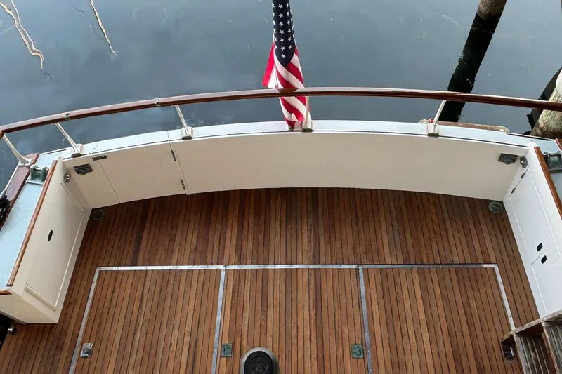 Slide: The Image of Monk 43 Flybridge - Cockpit - 11