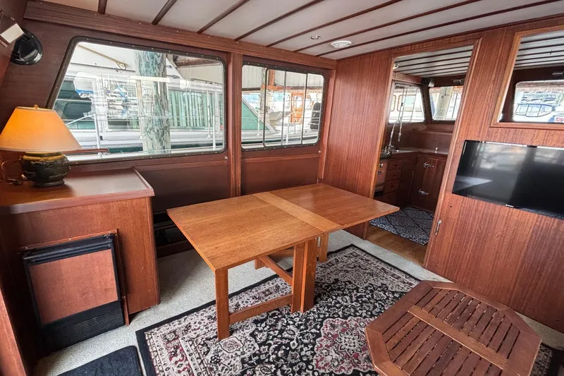 Slide: The Image of Monk 43 Flybridge - Salon Table - 7